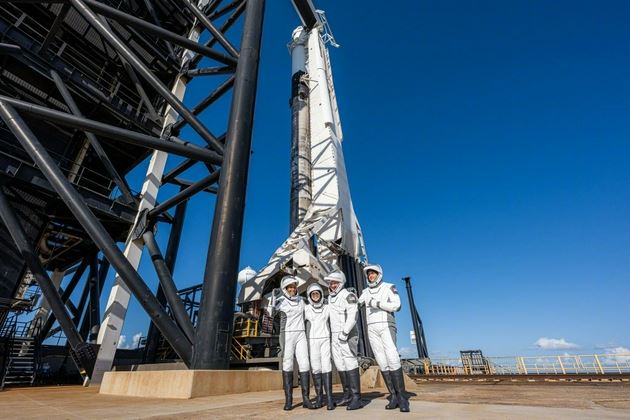 אנשים רגילים יכולים גם לקחת את החללית, SpaceX שלחה 4 אזרחים לחלל